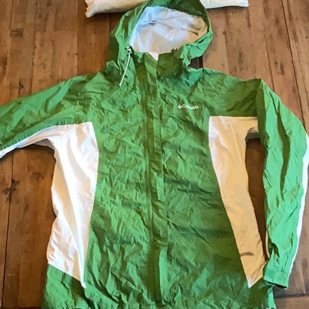 Columbia wind and rain jacket